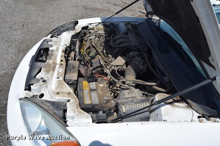 image for item L2531 2006 Ford Taurus SE