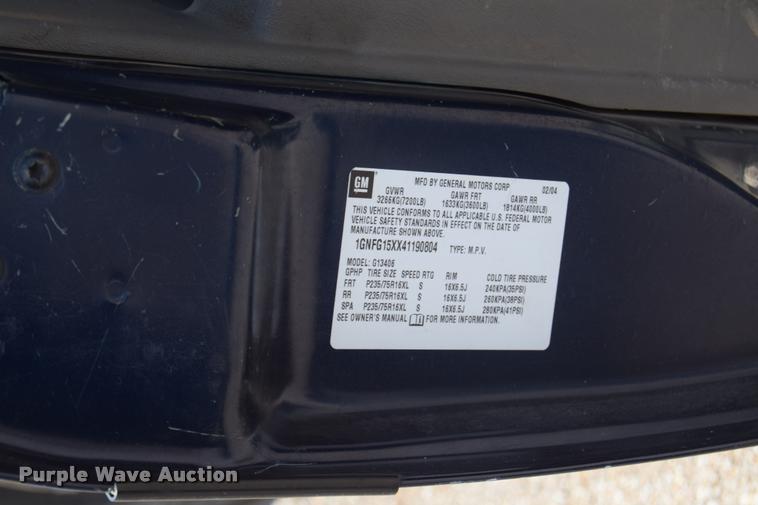 image for item L2532 2004 Chevrolet Express 1500 van