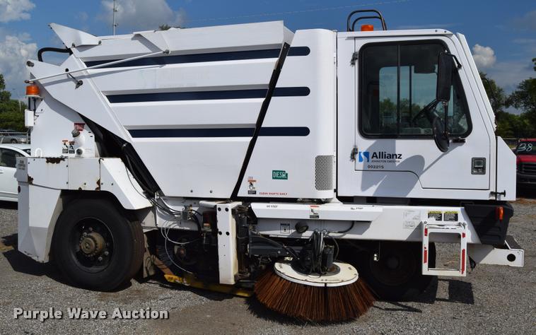 image for item L2534 2010 Allianz Johnston 3000 street sweeper