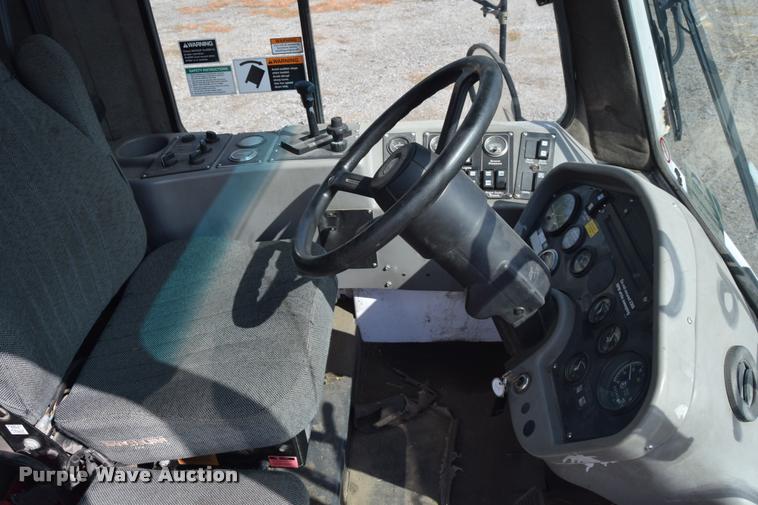 image for item L2534 2010 Allianz Johnston 3000 street sweeper