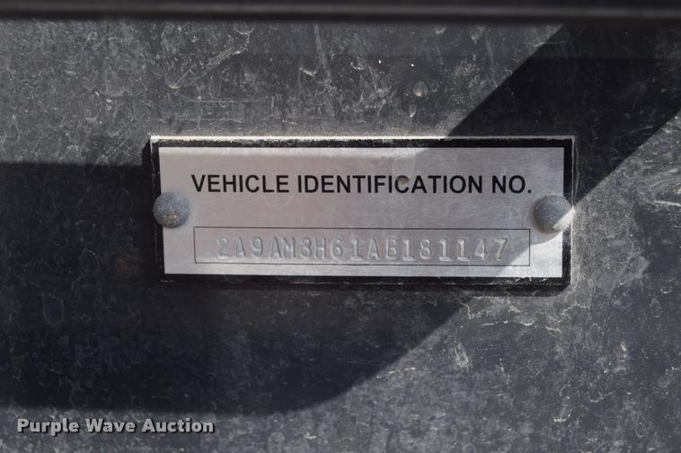 image for item L2534 2010 Allianz Johnston 3000 street sweeper