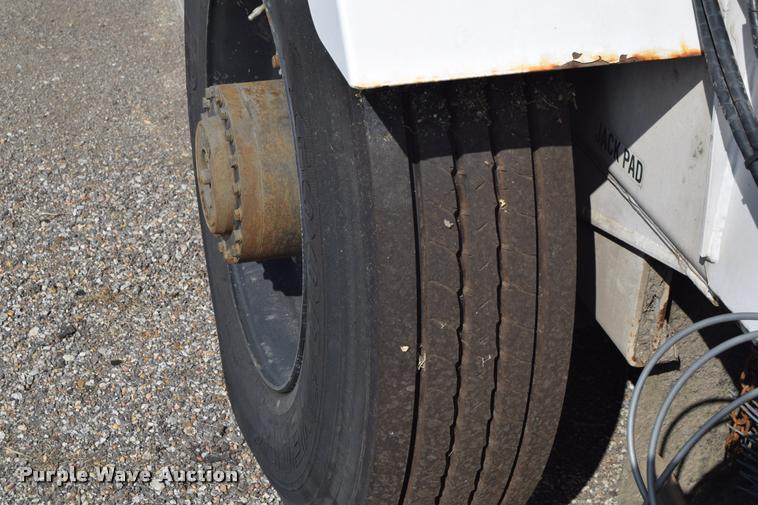 image for item L2534 2010 Allianz Johnston 3000 street sweeper