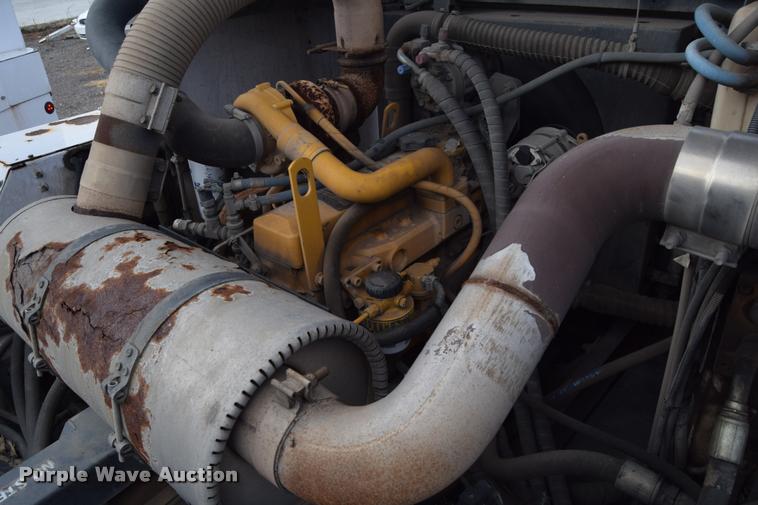 image for item L2534 2010 Allianz Johnston 3000 street sweeper