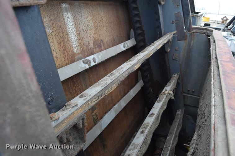 image for item L2534 2010 Allianz Johnston 3000 street sweeper