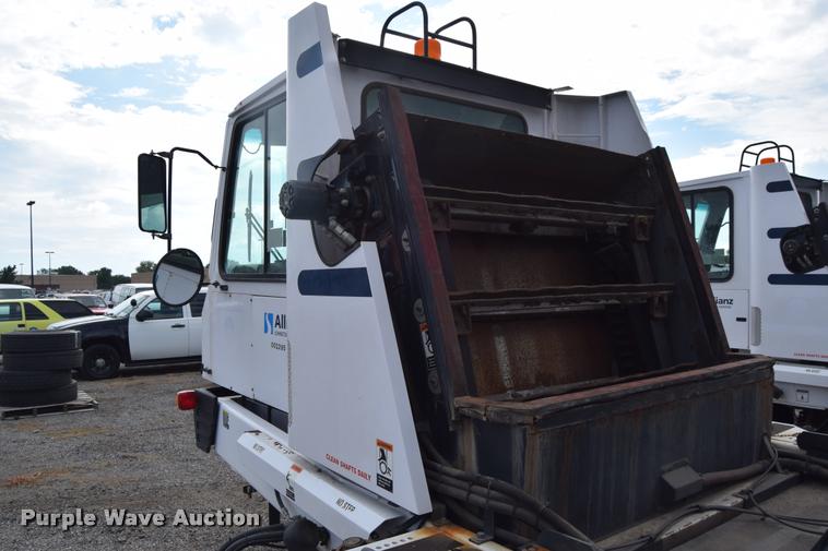 image for item L2534 2010 Allianz Johnston 3000 street sweeper