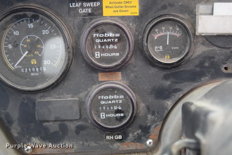 image for item L2535 2010 Allianz Johnston 3000 street sweeper