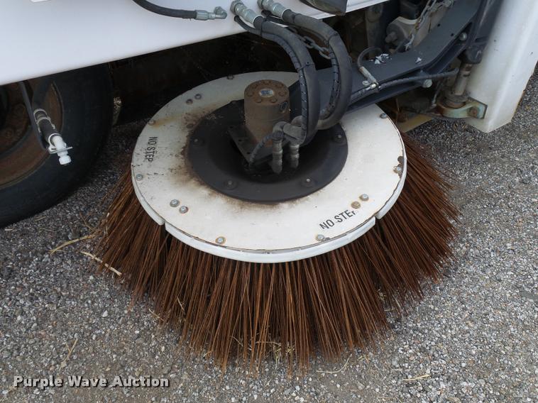 image for item L2535 2010 Allianz Johnston 3000 street sweeper