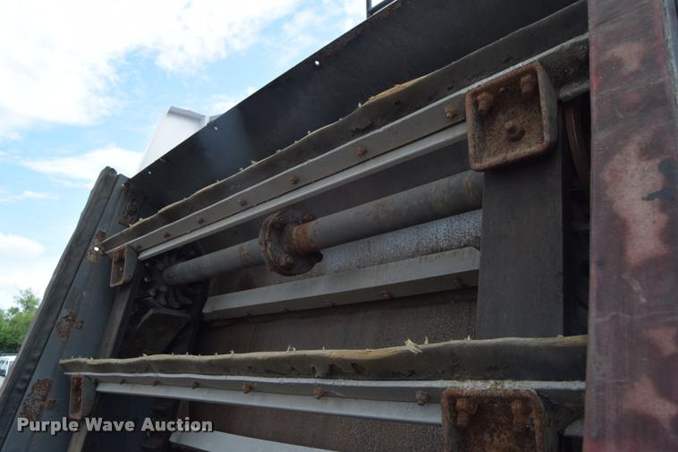 image for item L2535 2010 Allianz Johnston 3000 street sweeper