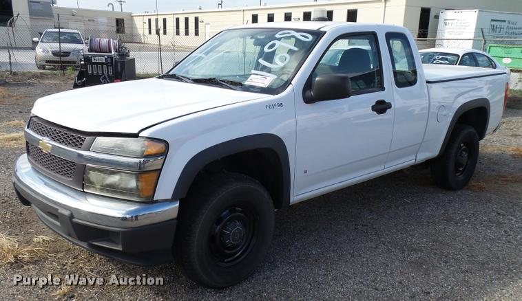 image for item L2536 2008 Chevrolet Colorado Ext. Cab pickup truck