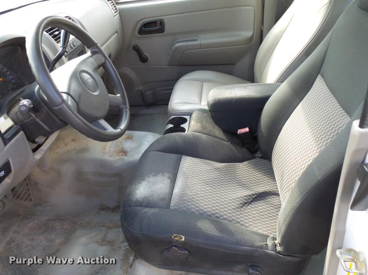 image for item L2536 2008 Chevrolet Colorado Ext. Cab pickup truck
