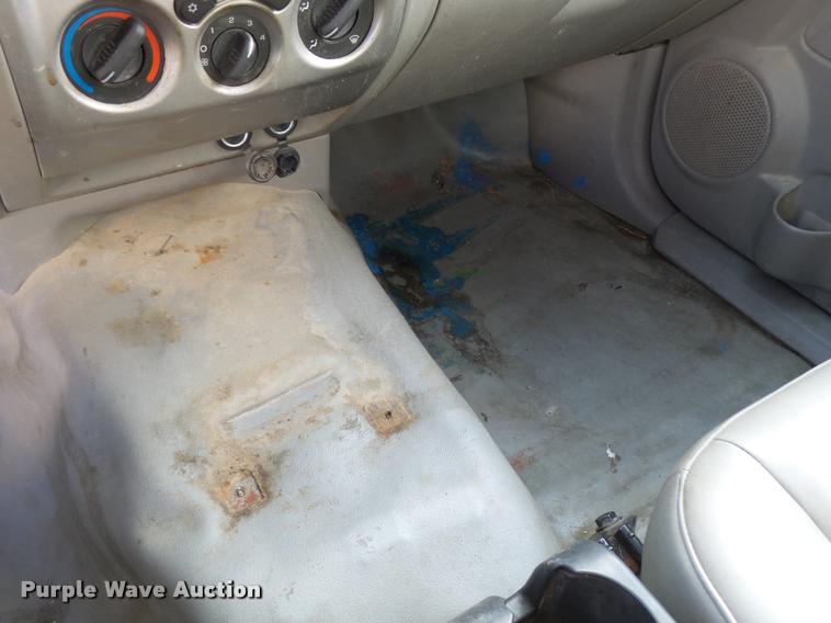 image for item L2536 2008 Chevrolet Colorado Ext. Cab pickup truck