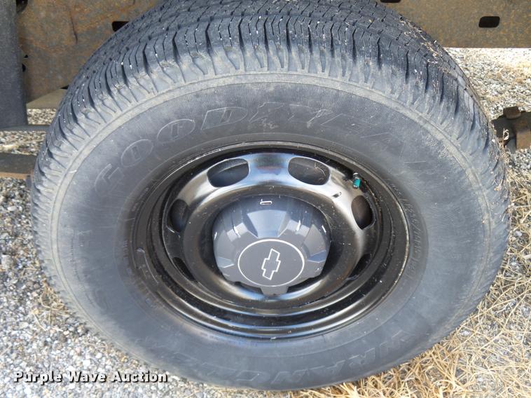 image for item L2536 2008 Chevrolet Colorado Ext. Cab pickup truck