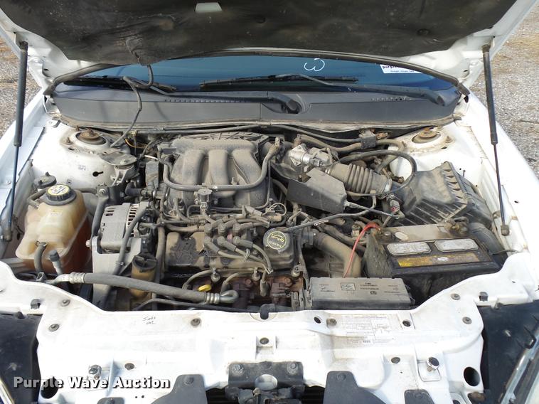 image for item L2537 2006 Ford Taurus SE