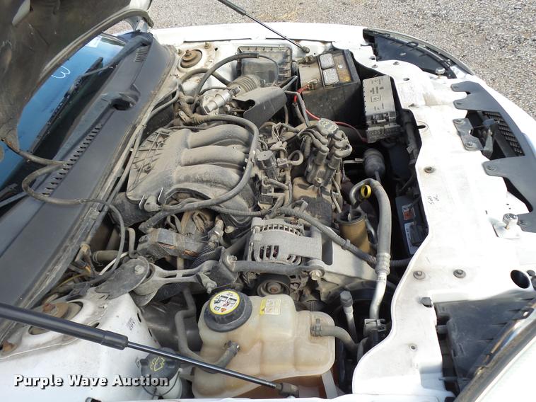 image for item L2537 2006 Ford Taurus SE