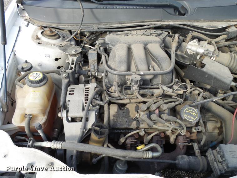 image for item L2537 2006 Ford Taurus SE