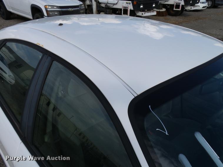 image for item L2537 2006 Ford Taurus SE