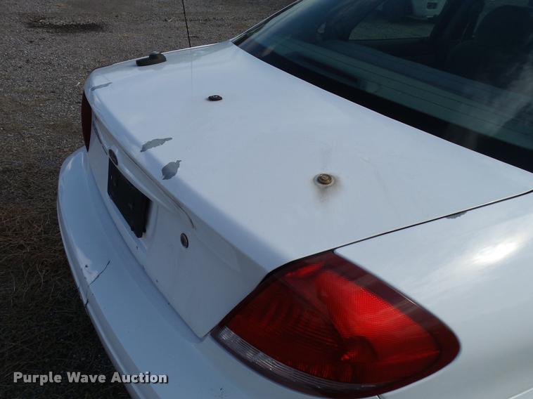 image for item L2537 2006 Ford Taurus SE
