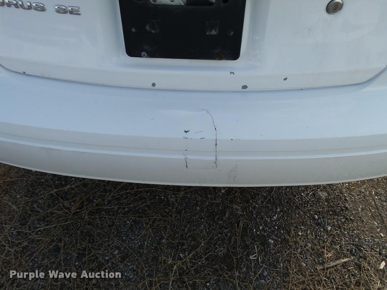 image for item L2537 2006 Ford Taurus SE