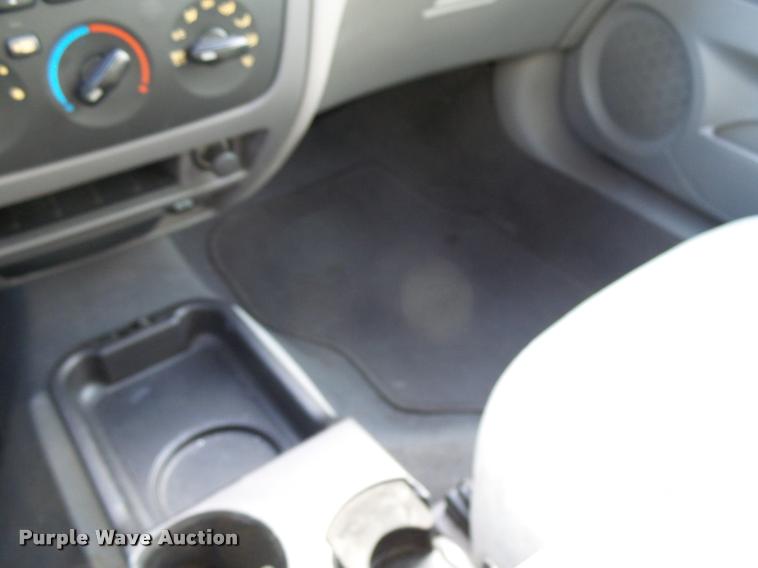 image for item L2538 2006 Ford Taurus SE