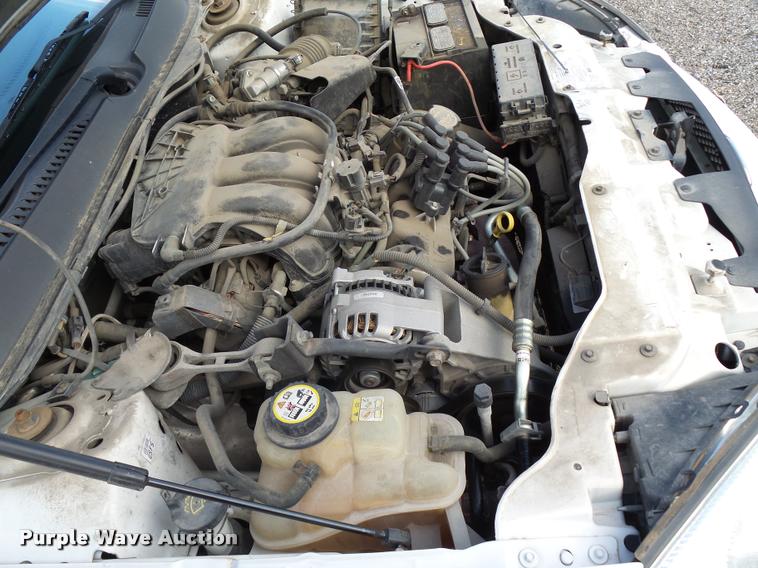 image for item L2538 2006 Ford Taurus SE