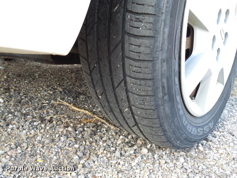 image for item L2538 2006 Ford Taurus SE