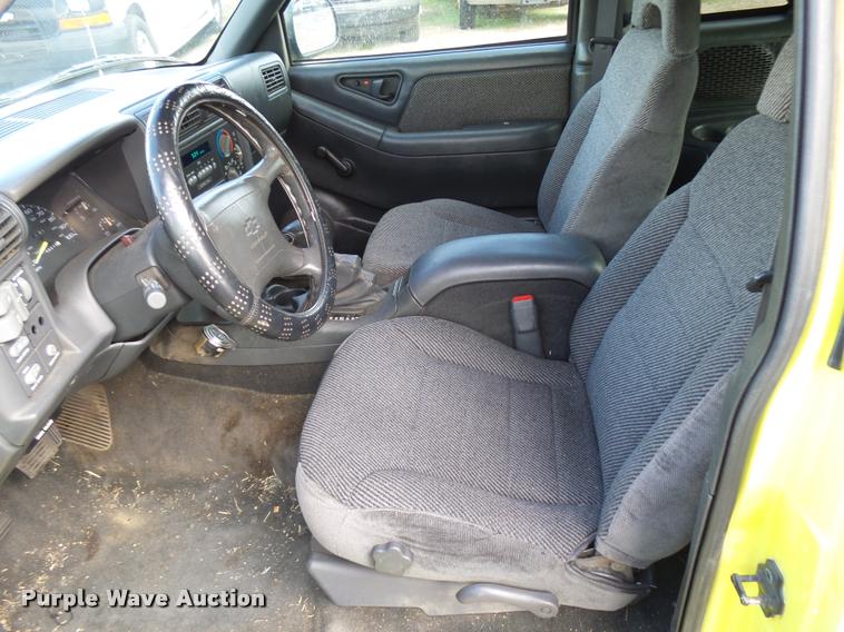 image for item L2539 1997 Chevrolet Blazer SUV