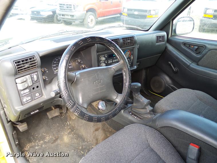 image for item L2539 1997 Chevrolet Blazer SUV