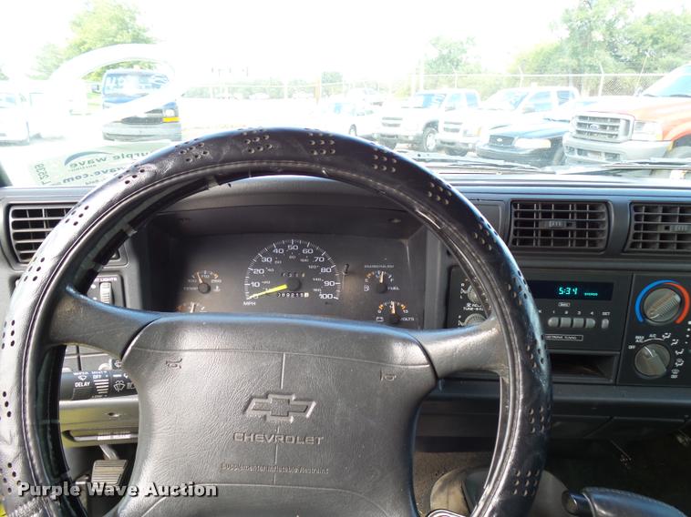 image for item L2539 1997 Chevrolet Blazer SUV