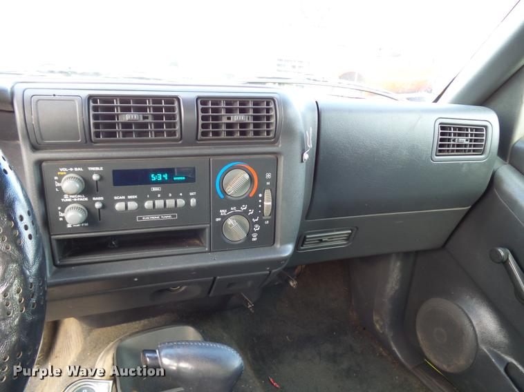 image for item L2539 1997 Chevrolet Blazer SUV