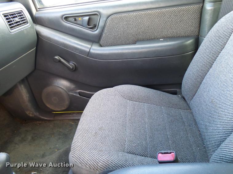 image for item L2539 1997 Chevrolet Blazer SUV