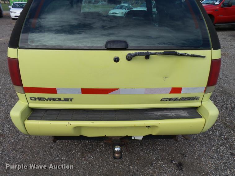 image for item L2539 1997 Chevrolet Blazer SUV