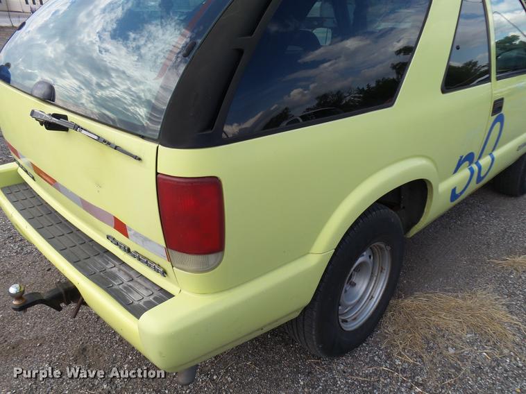 image for item L2539 1997 Chevrolet Blazer SUV