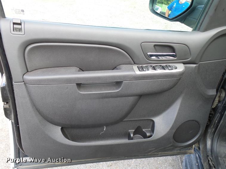 image for item L2540 2012 Chevrolet Tahoe Police SUV