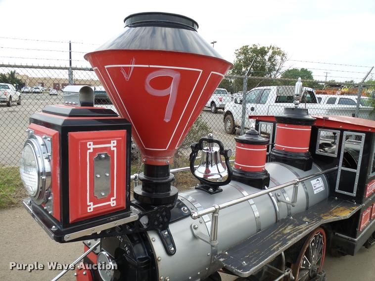 image for item L3855 1994 C.P. Huntington miniature train
