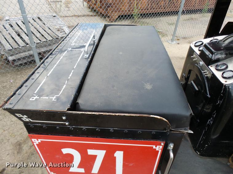 image for item L3855 1994 C.P. Huntington miniature train