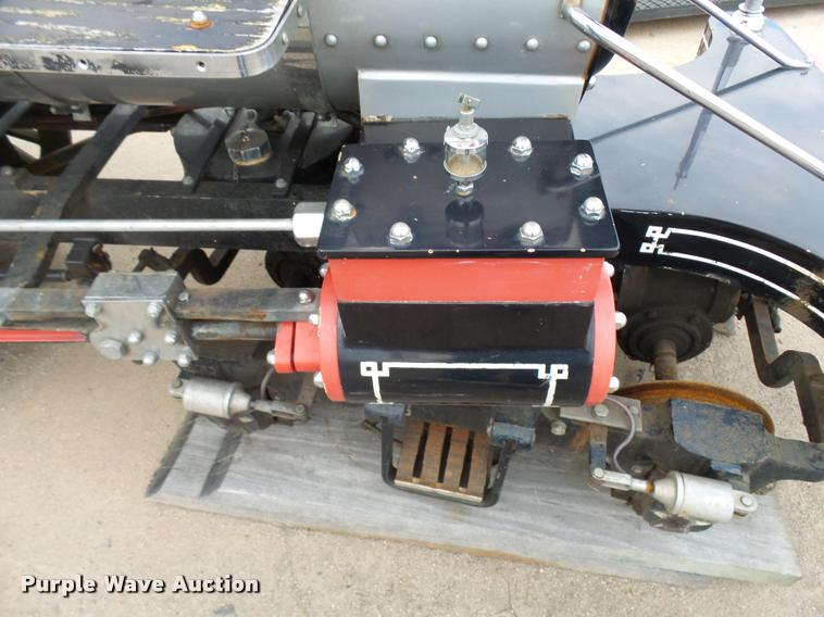 image for item L3855 1994 C.P. Huntington miniature train