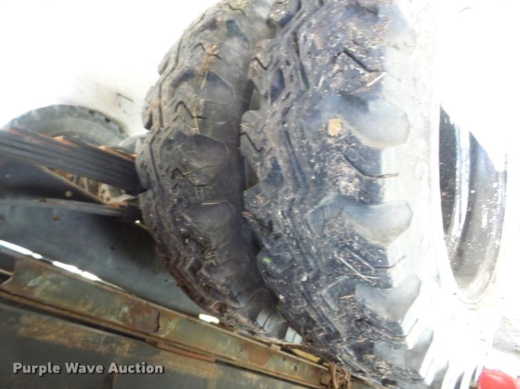 image for item AG9416 1975 Ford F350 pickup truck cab and chassis