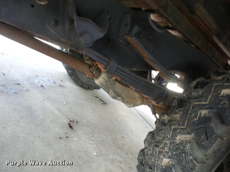 image for item AG9416 1975 Ford F350 pickup truck cab and chassis