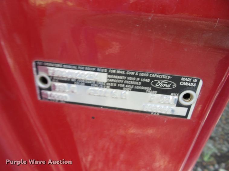 image for item AG9416 1975 Ford F350 pickup truck cab and chassis