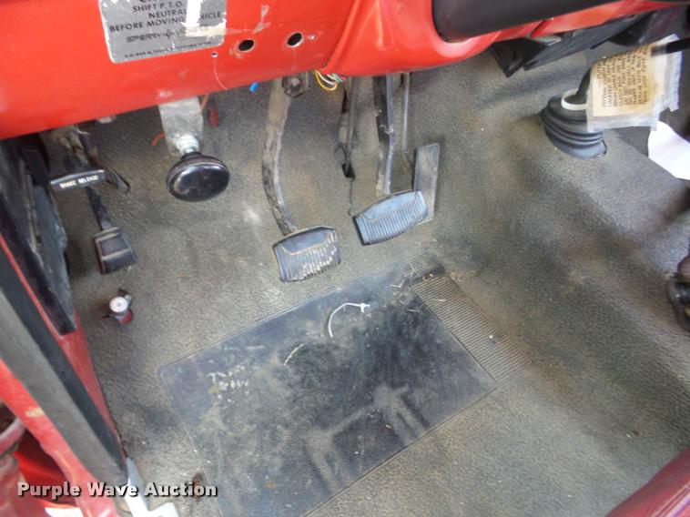 image for item AG9416 1975 Ford F350 pickup truck cab and chassis