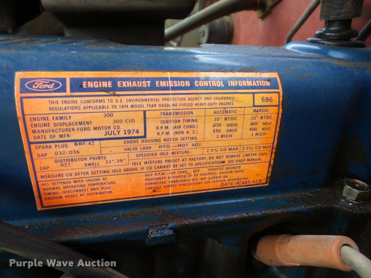 image for item AG9416 1975 Ford F350 pickup truck cab and chassis