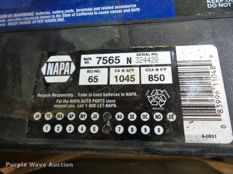 image for item AG9416 1975 Ford F350 pickup truck cab and chassis