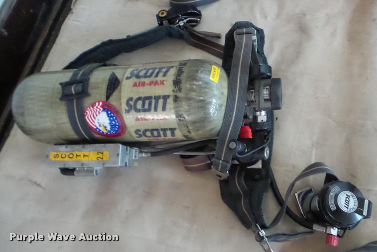 image for item BR9077 Scott air packs