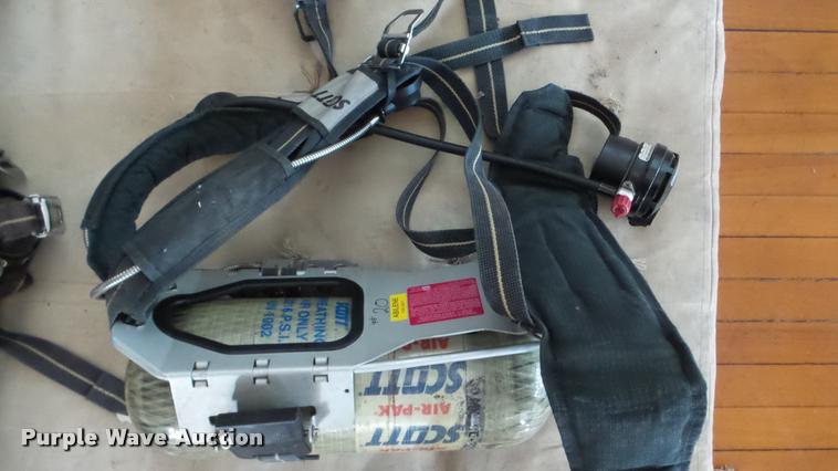 image for item BR9077 Scott air packs