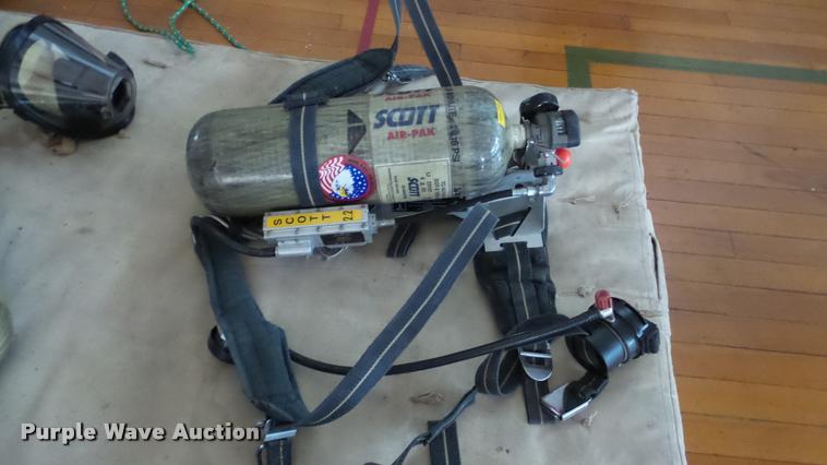 image for item BR9077 Scott air packs