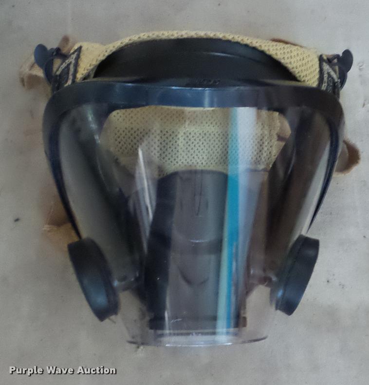 image for item BR9077 Scott air packs