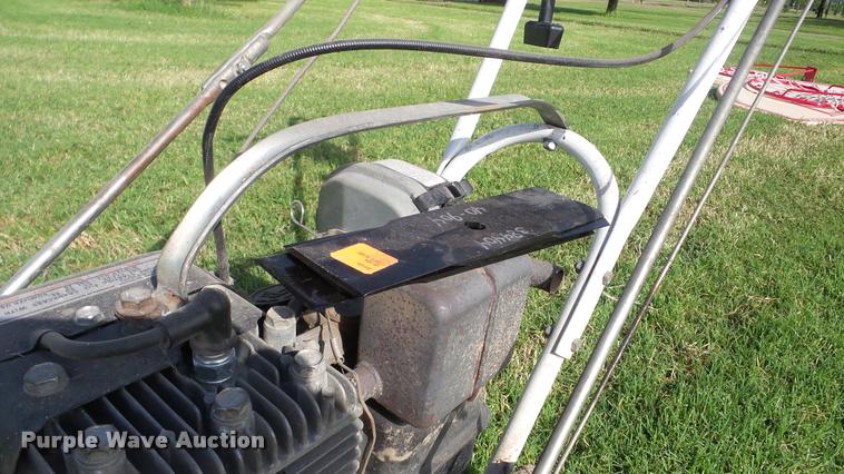 image for item BR9079 Deluxe 6002K edger