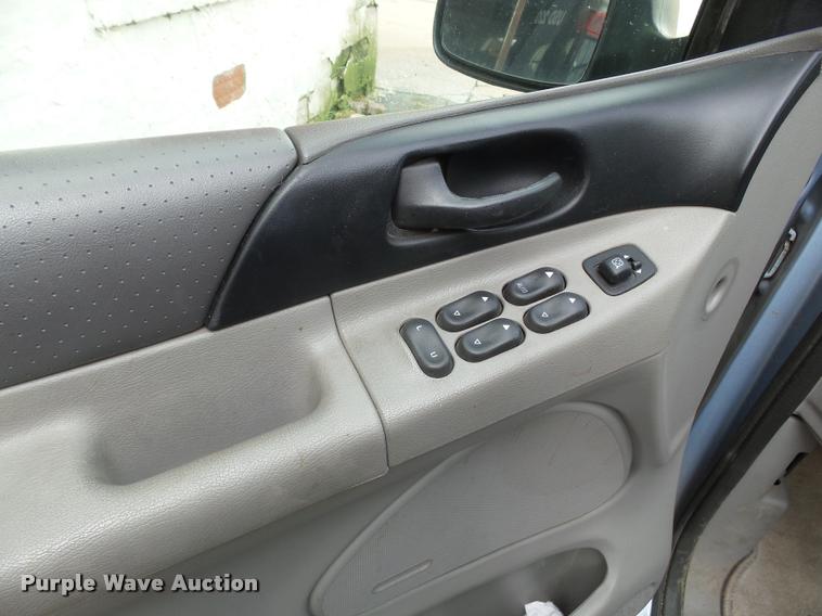 image for item BY9574 1998 Ford Windstar van