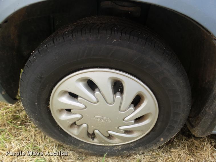 image for item BY9574 1998 Ford Windstar van