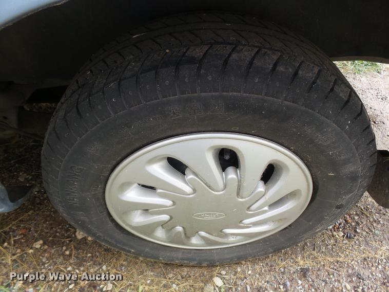 image for item BY9574 1998 Ford Windstar van